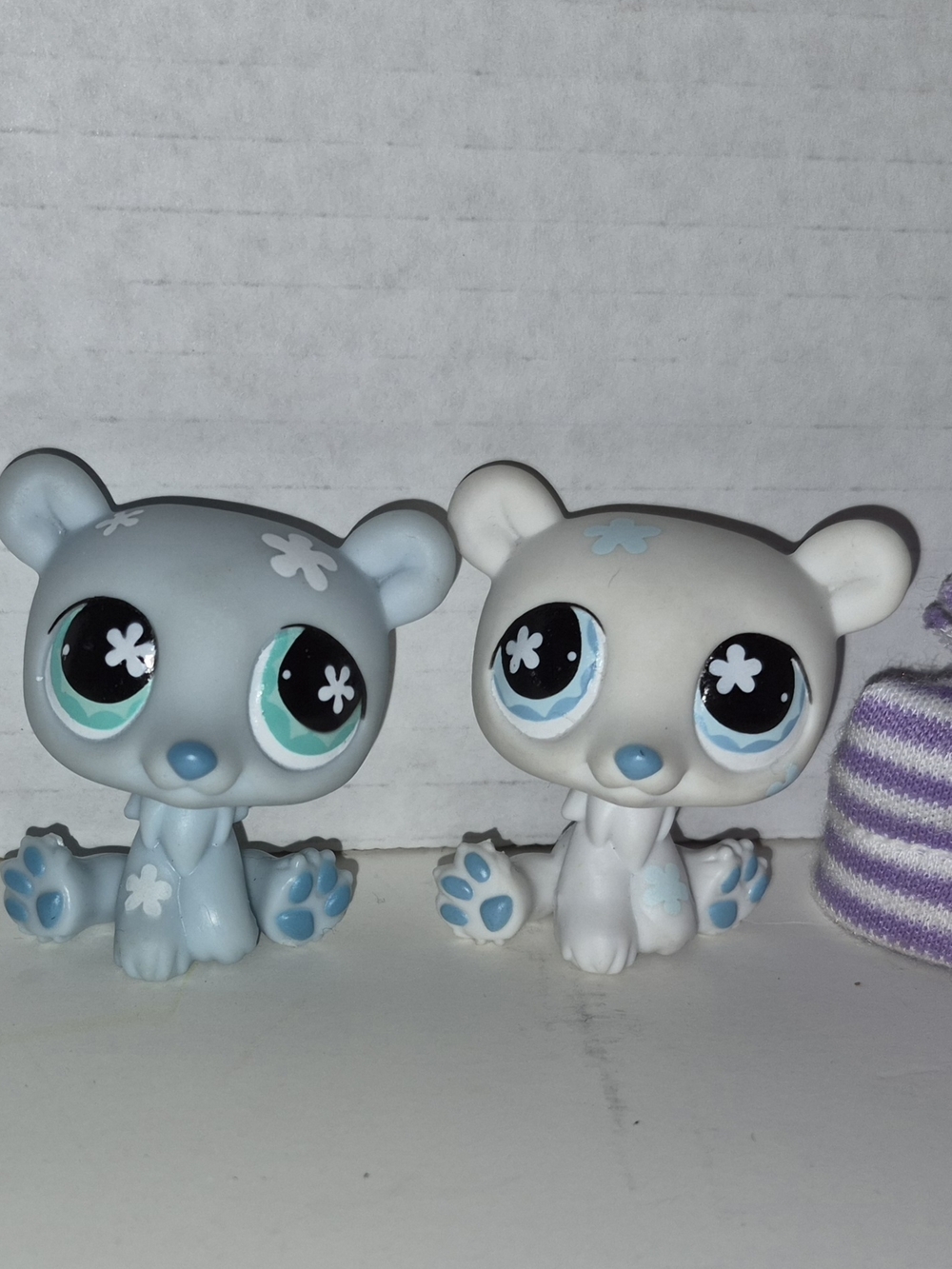 Littlest Pet Shop LPS Polar Bear Twins With Hat